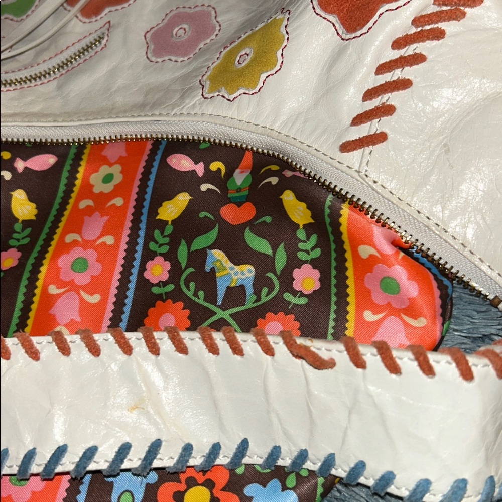 Colorful Loop Crossbody Bag - Picture 5 of 9